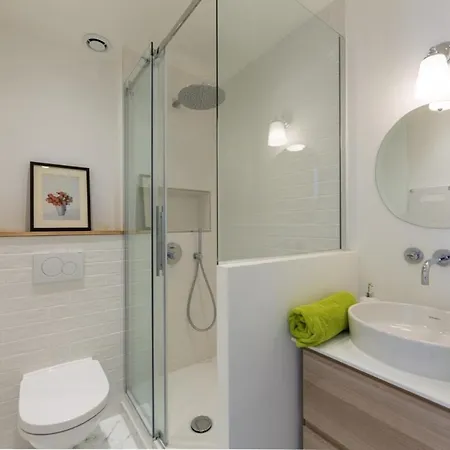 Hyper Center 100m From The Lake! Apartment